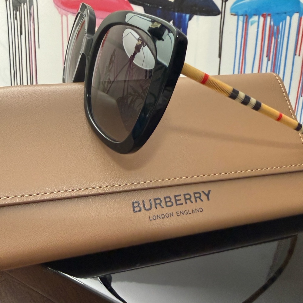 NEW Burberry CAROLL Sunglasses 54-20-140 NEW WITH TAGS-0BE4323 - Picture 2 of 15